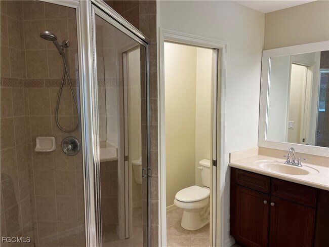 Building Photo - 9999 Chiana Cir