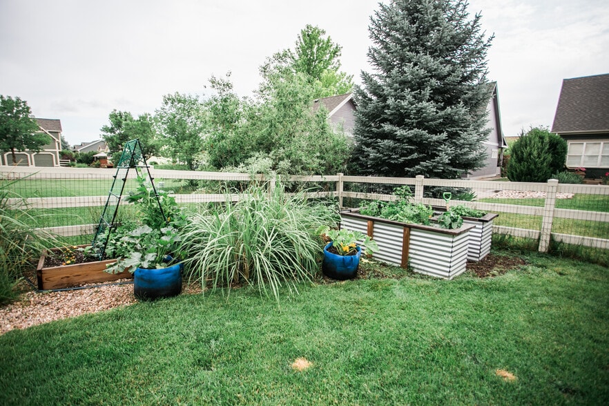 Several garden beds included - 2908 Des Moines Dr