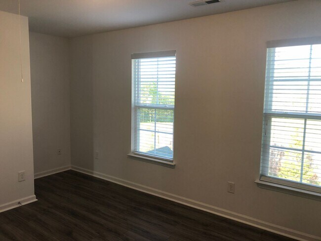 Building Photo - 5448 Farm House Trail