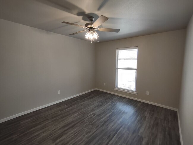 Building Photo - 2120 N Avenue J