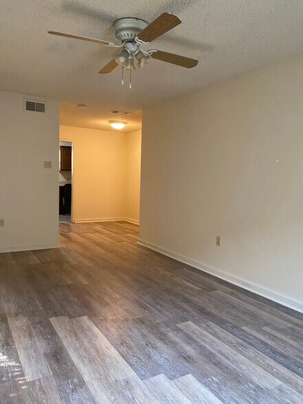 Building Photo - 1672 Brightside Dr