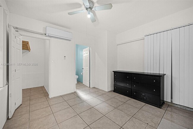 Building Photo - 5069 NW 41st Ct