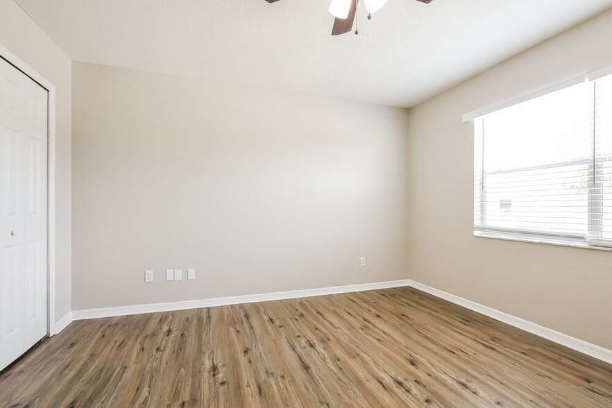 Building Photo - 10051 Sandbar St