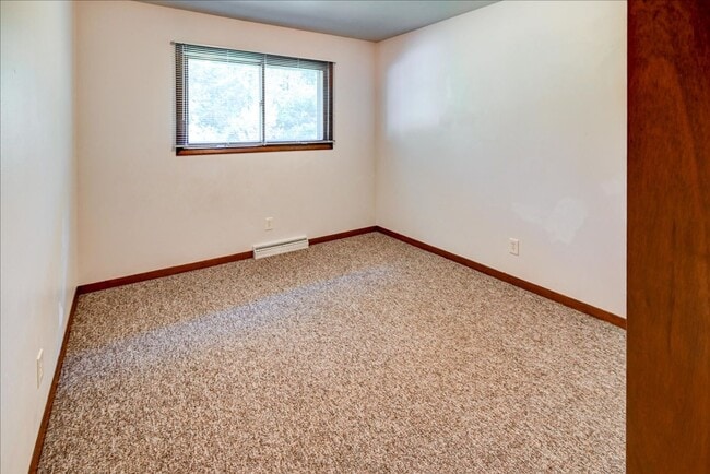 Building Photo - 4603 Dennis Dr