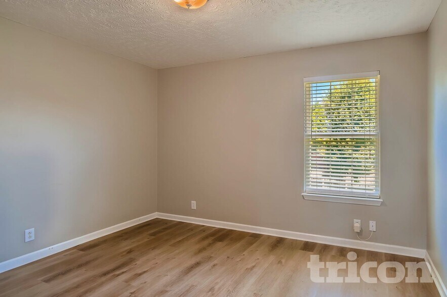 Building Photo - 2718 Annapolis Ct