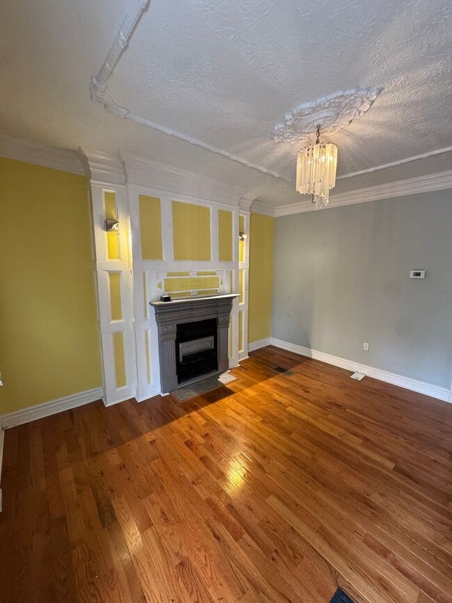 Building Photo - Charming 2 Bedroom 2 Bathroom House in Lawrenceville!