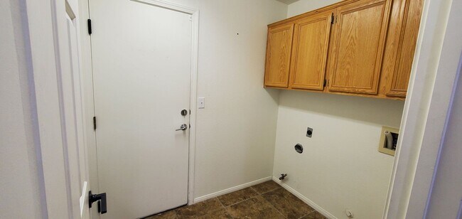 Building Photo - 1805 Quail Point Ct
