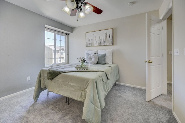 Building Photo - Charming 2-Story Home with Fireplace, Gara...
