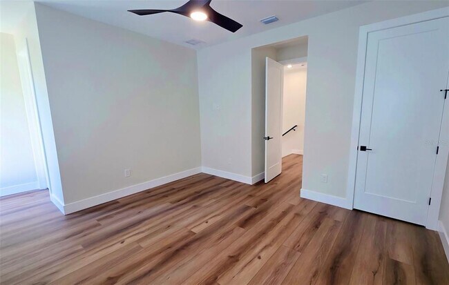 Building Photo - 1156 Cocoanut Ave