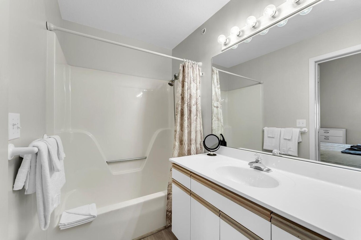 Building Photo - 155 W Rockford Dr