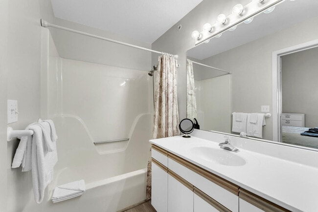 Building Photo - 155 W Rockford Dr