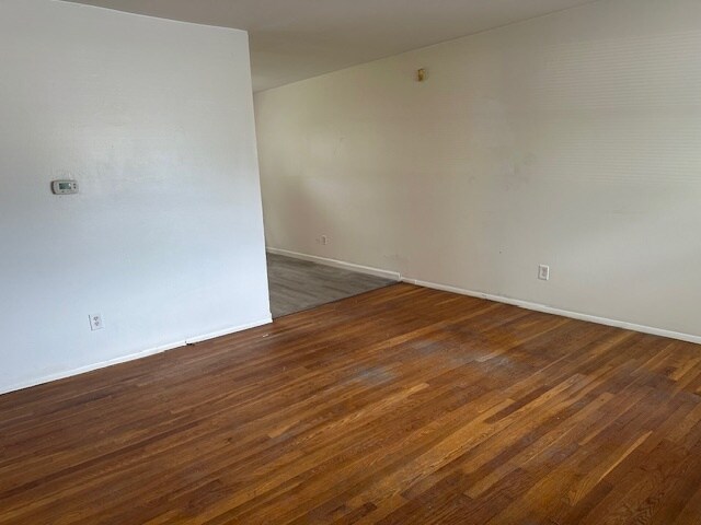 Building Photo - 1867 Alvason Ave