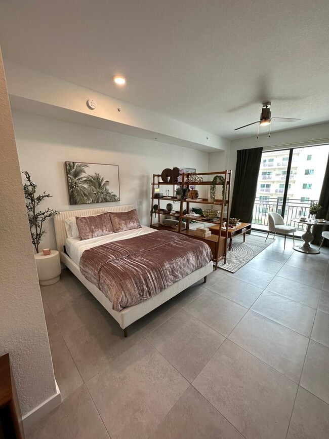 Building Photo - 28 NE 1st Ct