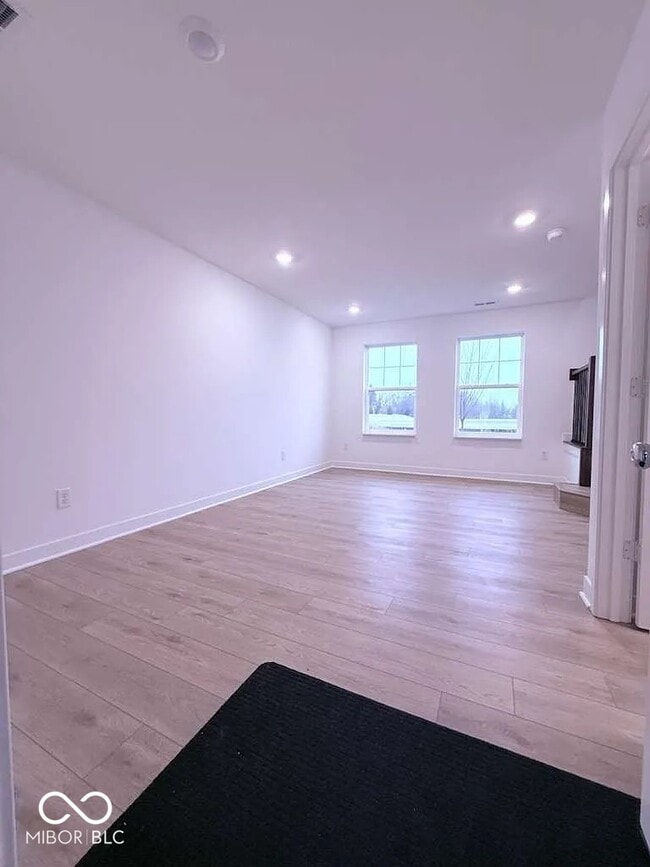 Building Photo - 4923 Gilet Dr