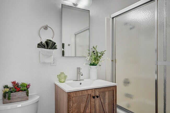Building Photo - SINGLE-STORY HOME | HUGE BACKYARD + XL POWERED STORAGE SHED | NORTH LAS VEGAS