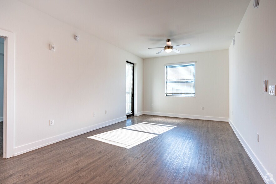 The Atyla - 1,086SF - Living Room - Cape Southwest 55+ Apartment Community