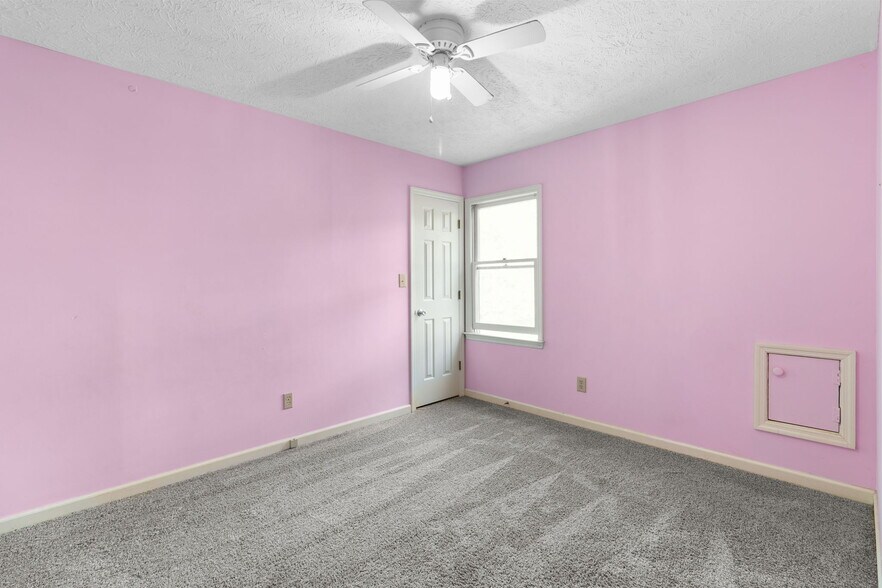 Building Photo - 7666 Wilkins Dr