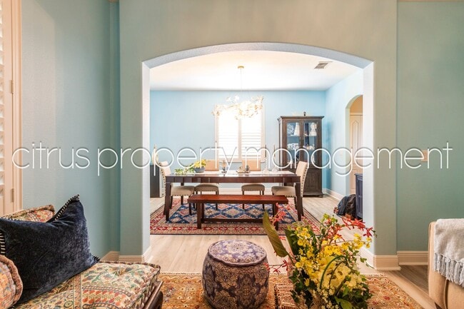 Building Photo - Charming and Immaculate, Updated 5/3 in Winter Garden's Alexander Ridge
