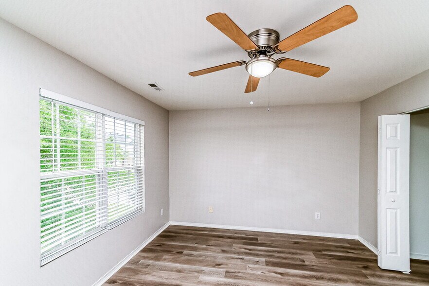 Building Photo - 5457 Thunderidge Drive