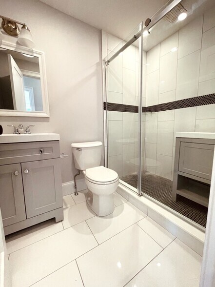 Building Photo - 156 South St