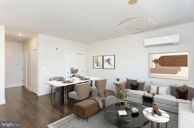 Building Photo - 301 W Franklin St