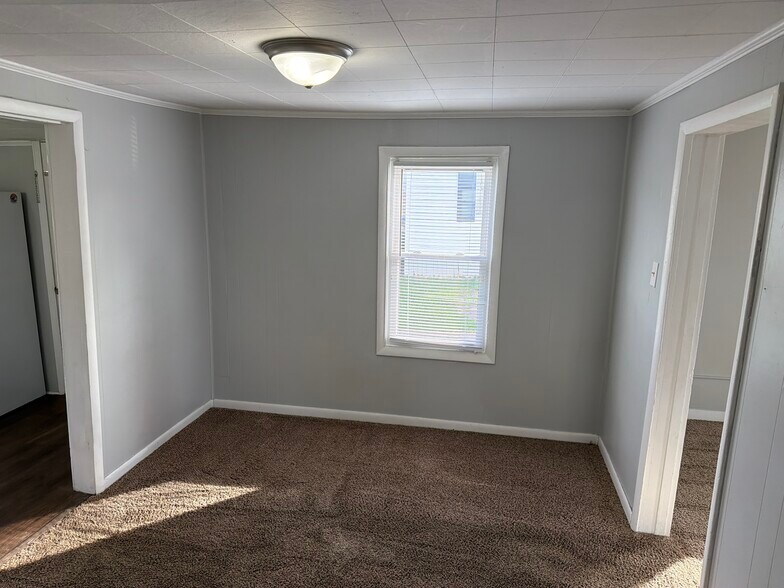 Building Photo - 315 N Highland Ave