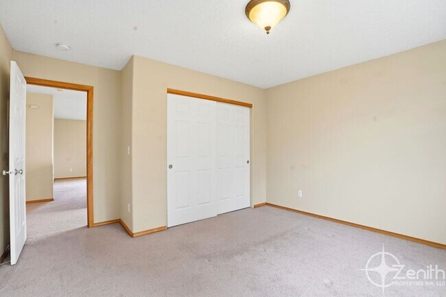 Building Photo - 1511 SE 86th Ct