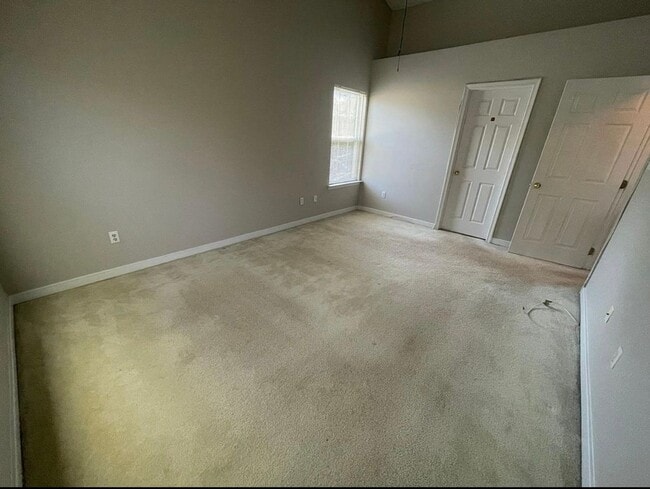 Building Photo - Beautiful two story home in the Ashbrook C...