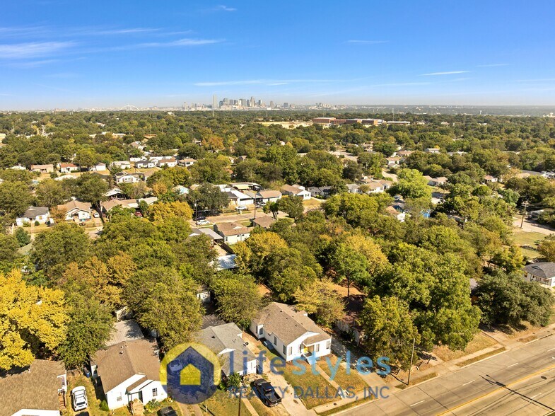Building Photo - 2245 E Overton Rd