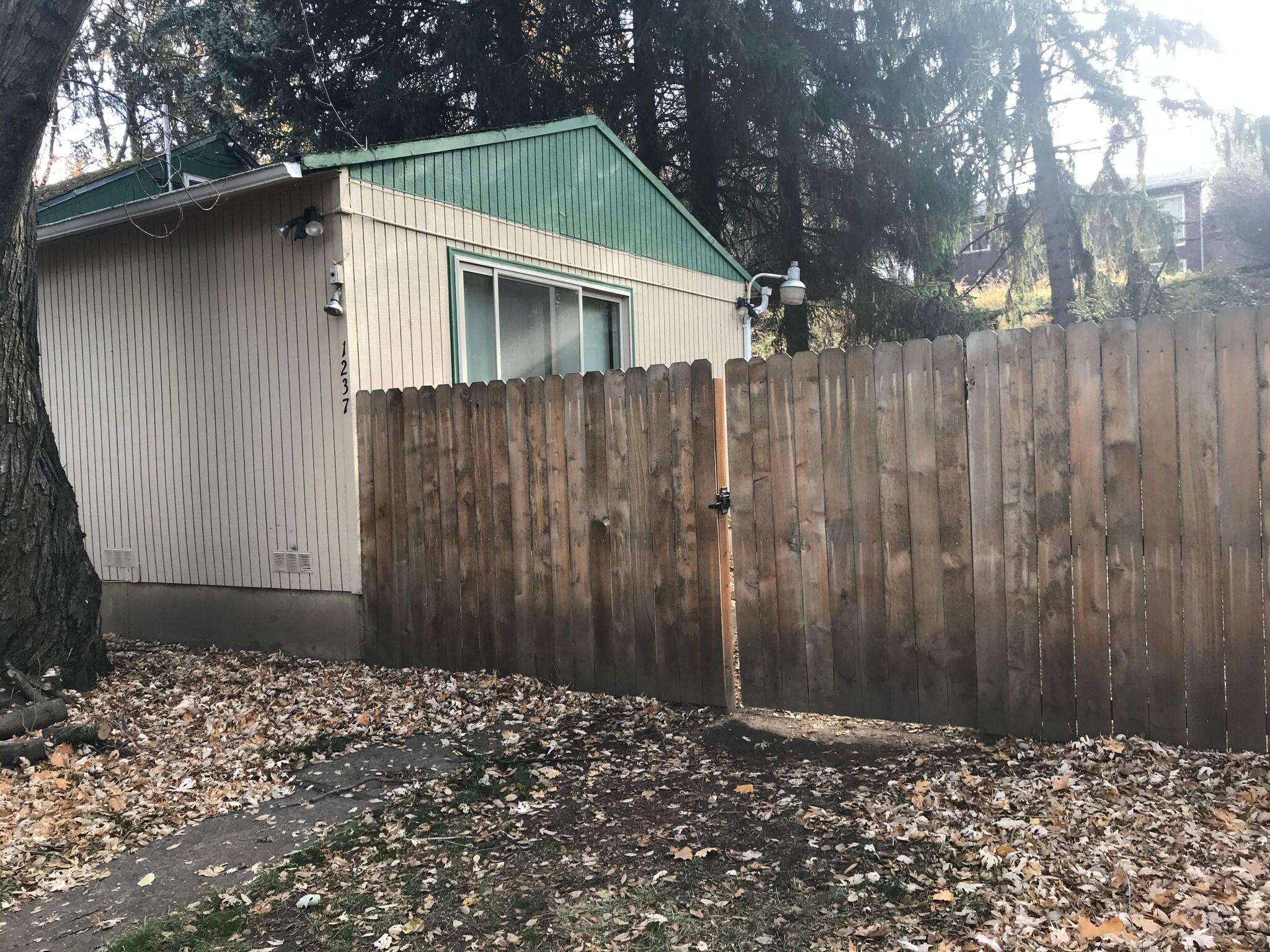 Entrance from driveway - 1237 Northwest Davis Way