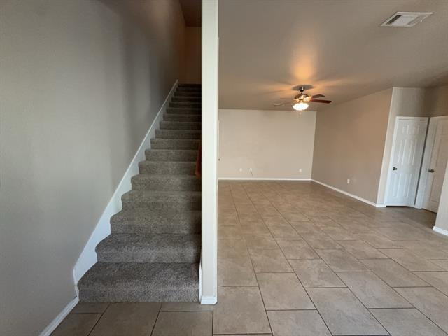 Building Photo - 704 E College St