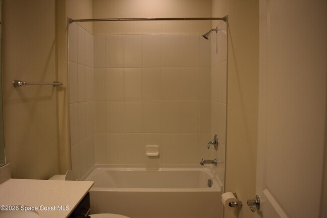 Building Photo - 5039 Sunnytime St