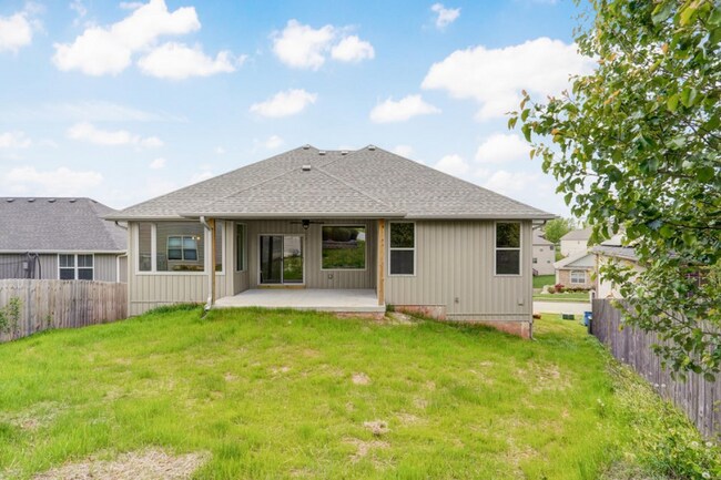 Building Photo - 836 S Black Sands Ave