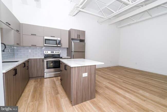 Building Photo - 2700 E Auburn St