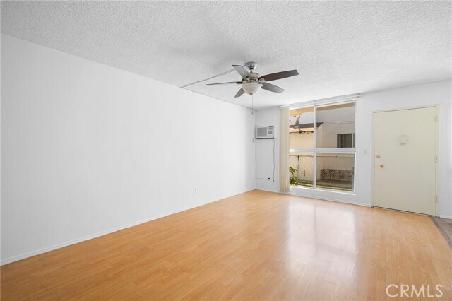 Building Photo - 208 E Chevy Chase Dr