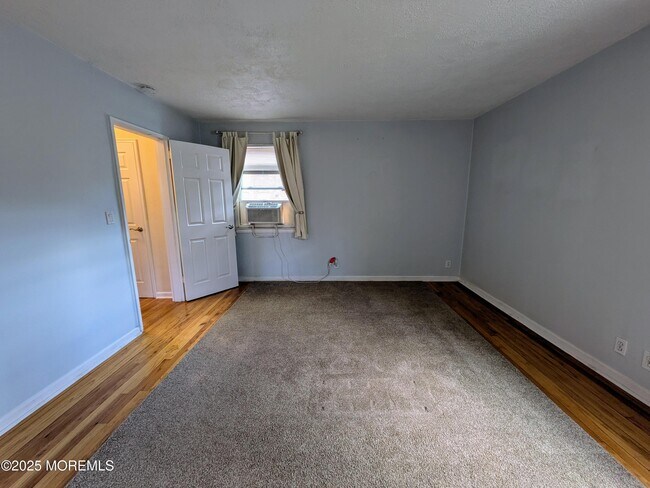 Building Photo - 142 South St