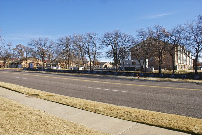 Primary Photo - Blessing Court