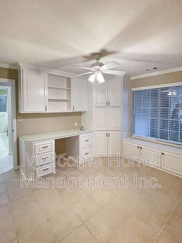 Building Photo - 4310 Canyon Crest Rd W