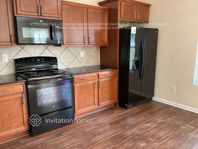 Building Photo - 1052 Sapphire Dr