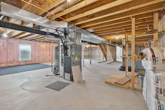 Building Photo - 401 Falcons Prey