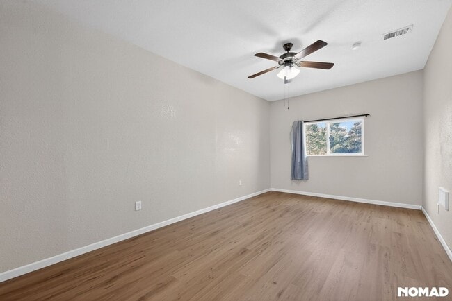 Building Photo - 4448 Lake Mead Dr