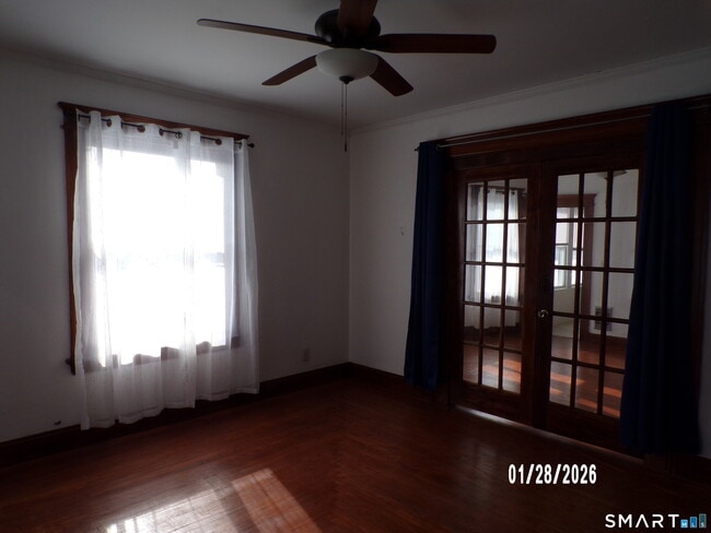 Building Photo - 17 Holbrook St