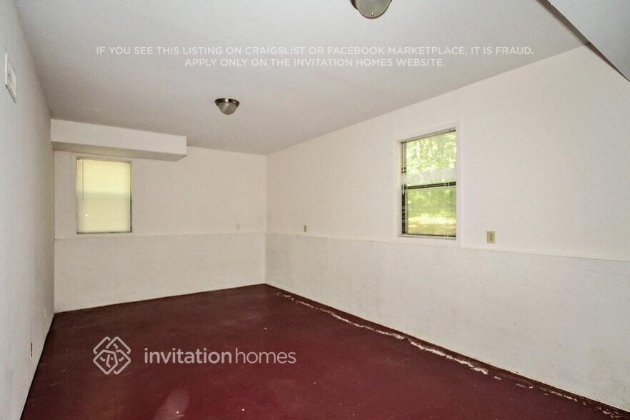 Building Photo - 376 Mill Ridge Way