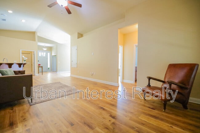 Building Photo - 96 Benton Blvd