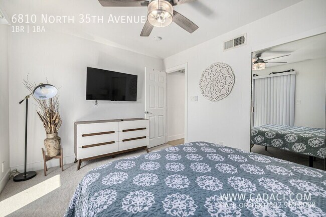 Building Photo - 6810 N 35th Ave