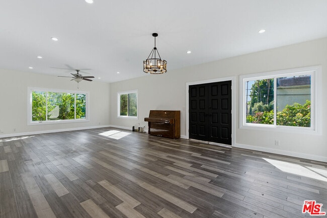 Building Photo - 1301 Angelus Ave