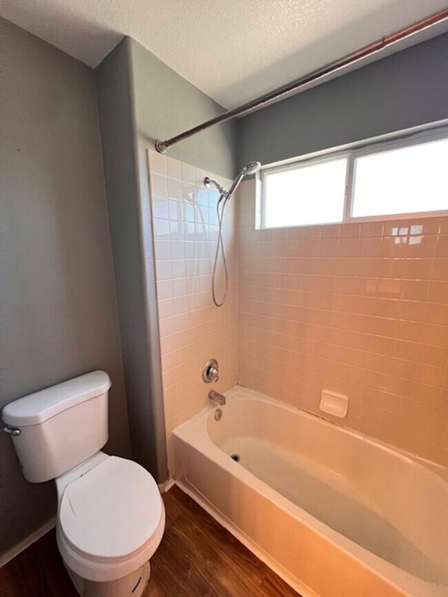 Building Photo - Cul-de-Sac Gated Community / Gated Communi...