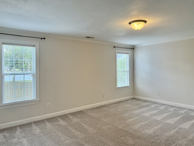 Building Photo - 3721 Stillwood Dr