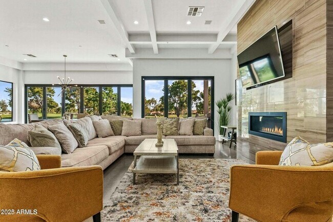 Building Photo - 7861 E Vía Marina