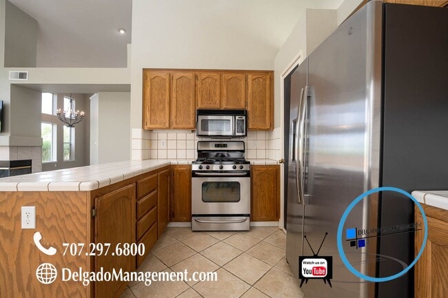 Building Photo - Benicia! Large 3 bd/2 bath